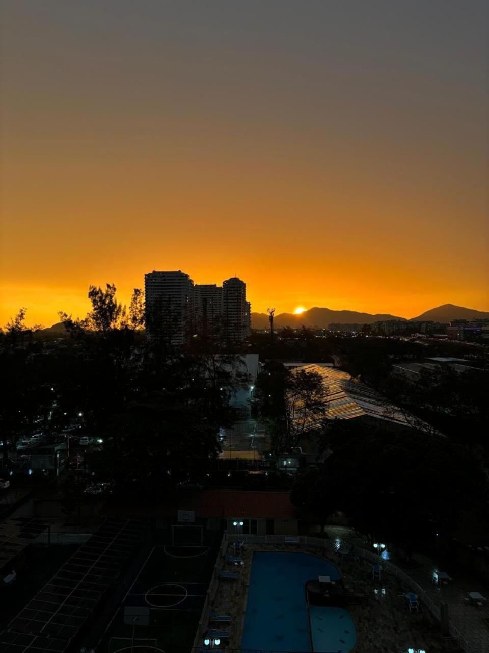Complete In Barra Da Tijuca With A Privileged View - Cozinha, Fogao, Geladeira, Tv Smart, Ar Condicionado, Novo - Balsa A Gratis Na Rua Do E Estacionamento Gratuito Apartamento